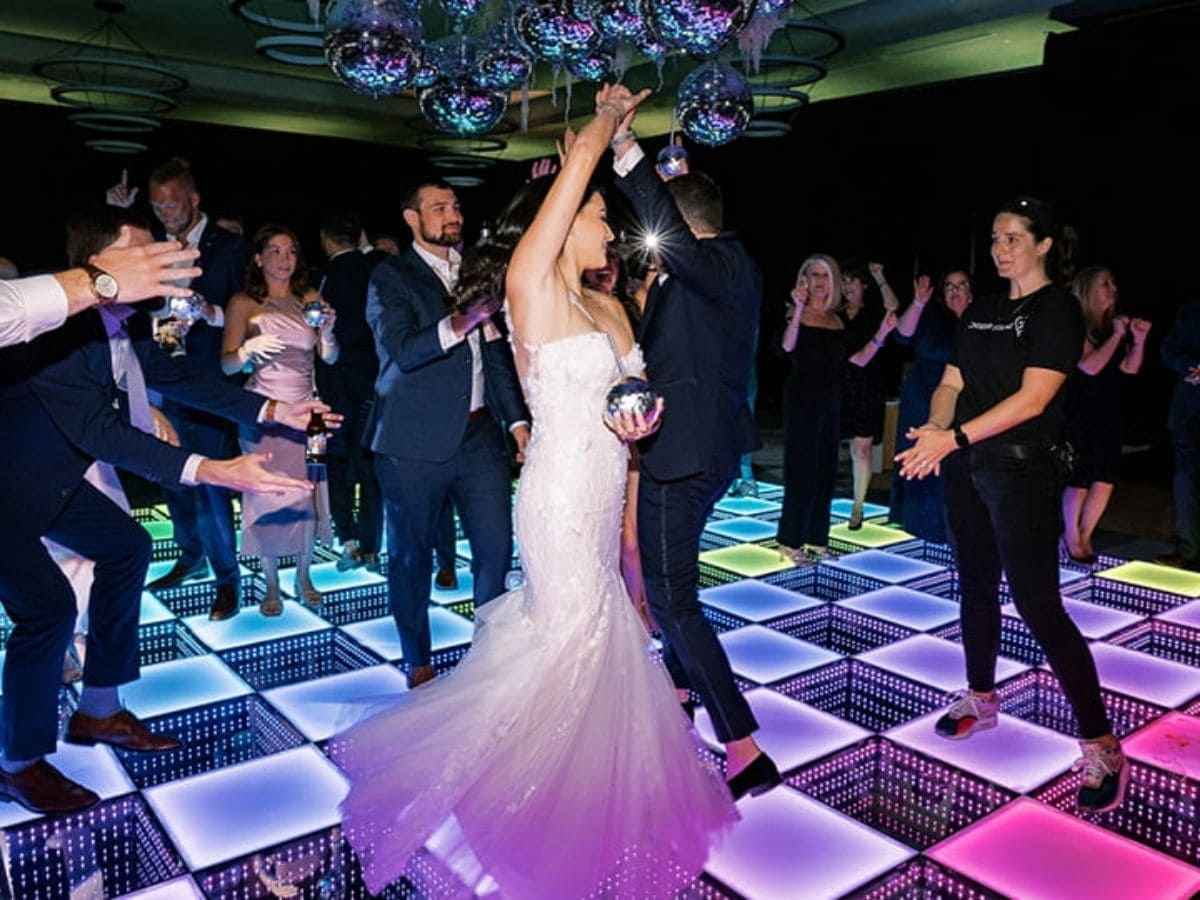 70 Fun Wedding Entertainment Ideas to Wow Your Guests
